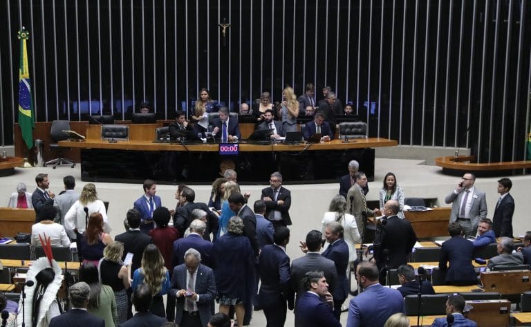 Discussão e votação de propostas. Dep. Duarte Jr. (PSB - MA); Dep. Silvye Alves (UNIÃO - GO); Dep. Professora Luciene Cavalcante (PSOL - SP); Dep. Erika Hilton (PSOL - SP); Presidente da Câmara dos Deputados, Arthur Lira; Dep. Zucco (PL - RS)