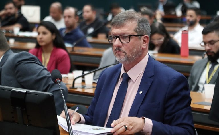 Audiência Pública - Projeto de Lei Complementar 12/2024 - Relação de trabalho intermediado por empresas operadoras de aplicativos de transporte. Dep. Alexandre Lindenmeyer(PT - RS)