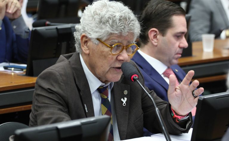 Discussão e votação de propostas legislativas. Dep. Chico Alencar (PSOL - RJ)