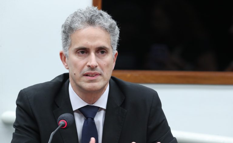 Audiência Pública - Novo Arcabouço Fiscal pisos constitucionais de saúde e educação. Subsecretário de Planejamento Estratégico da Política Fiscal - Tesouro Nacional, David Rebelo Athayde