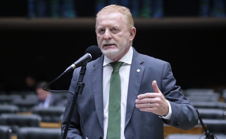 Discussão e votação de propostas. Dep. Vermelho (PL - PR)