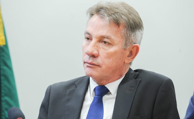 Audiência Pública - Exploração de Petróleo na Bacia Sedimentar do Tacutu em Roraima. Governador de Roraima, Antônio Denarium.