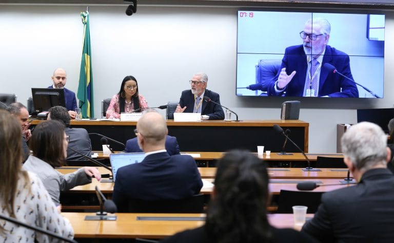 Audiência Pública - PL 3864/2023: Cobrança de compensação financeira de agentes geradores de energia eólica e solar.