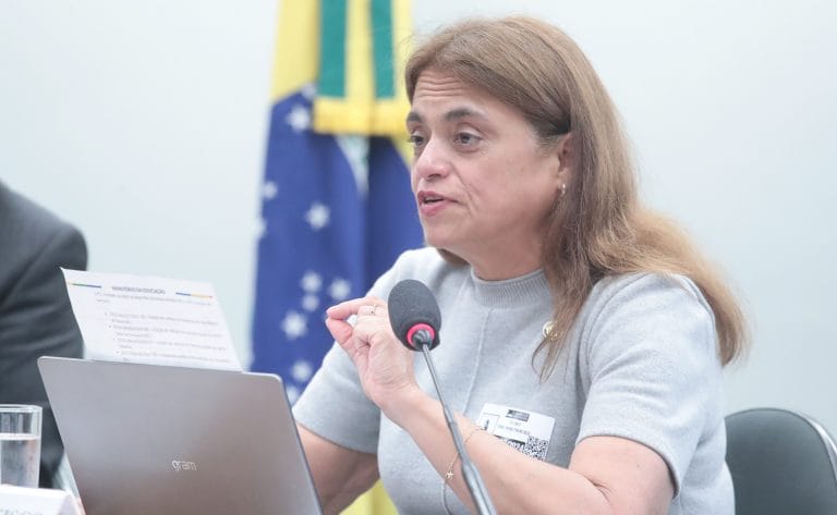 Audiência Pública - Criação da Universidade Federal do Iguaçu (PL 4505/21). Diretora de Desenvolvimento da Rede de Instituições Federais de Educação Superior do MEC - Minstério da Educação, Tânia Mara Francisco