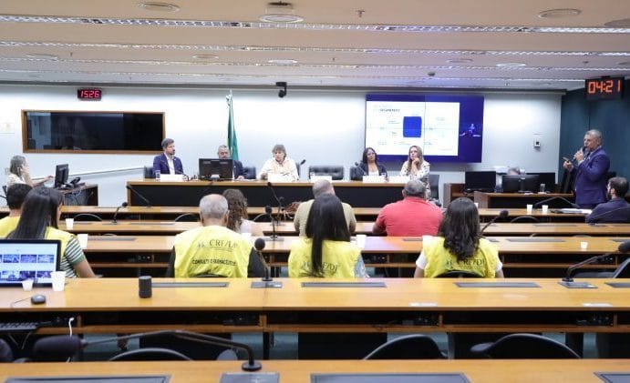 Audiência Pública - Debate sobre a grave situação da categoria farmacêutica