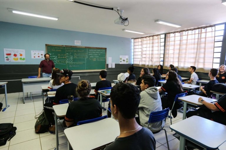 Educação - geral - professor - educador - sala de aula - ensino - magistério
