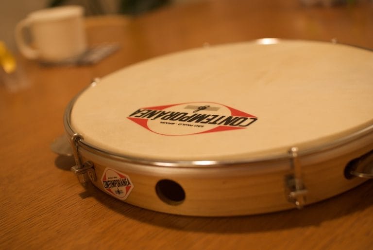 Cultura - Música - samba pandeiro pagode