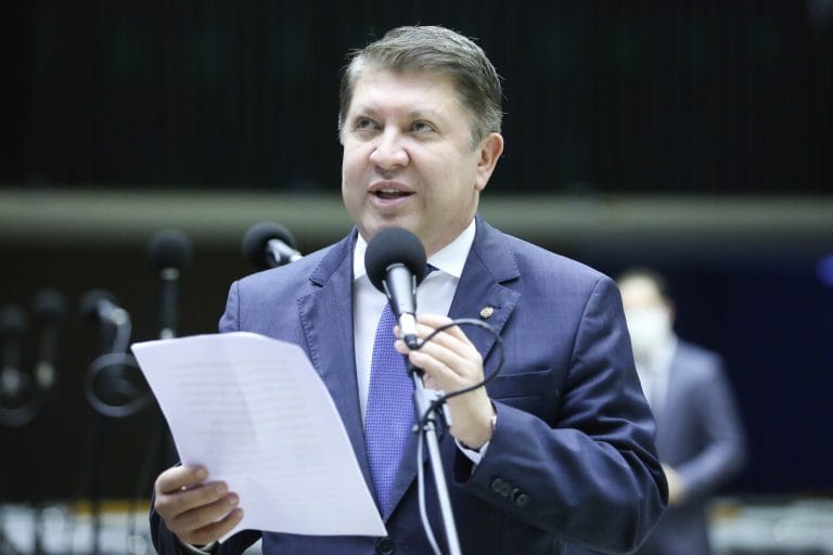 Deputado Jefferson Campos no plenário