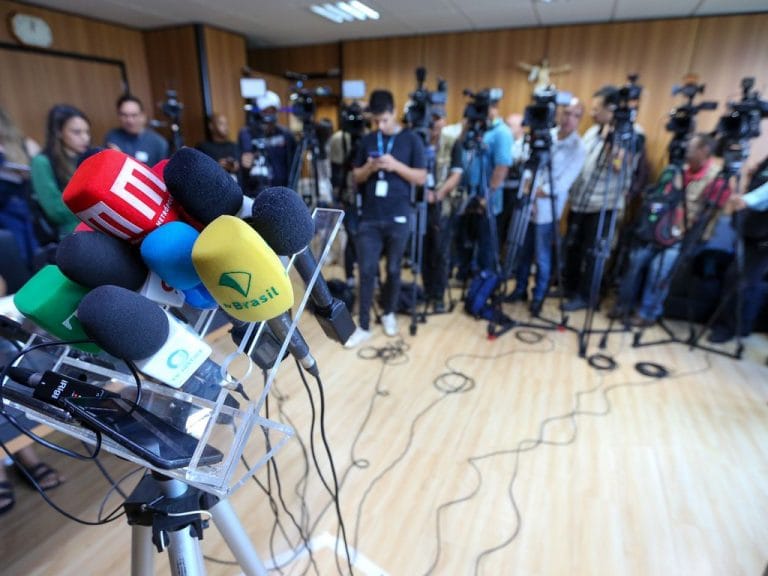 Trabalho - geral - jornalista - cinegrafista - televisão - comunicação