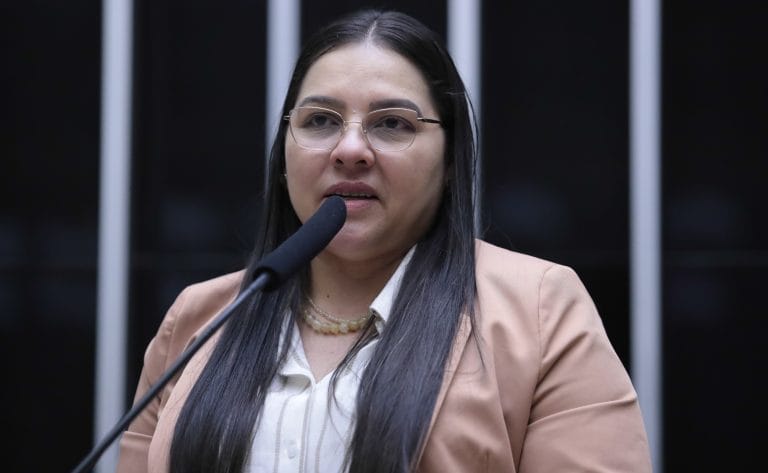 Discussão e votação de propostas. Dep. Meire Serafim (UNIÃO-AC)