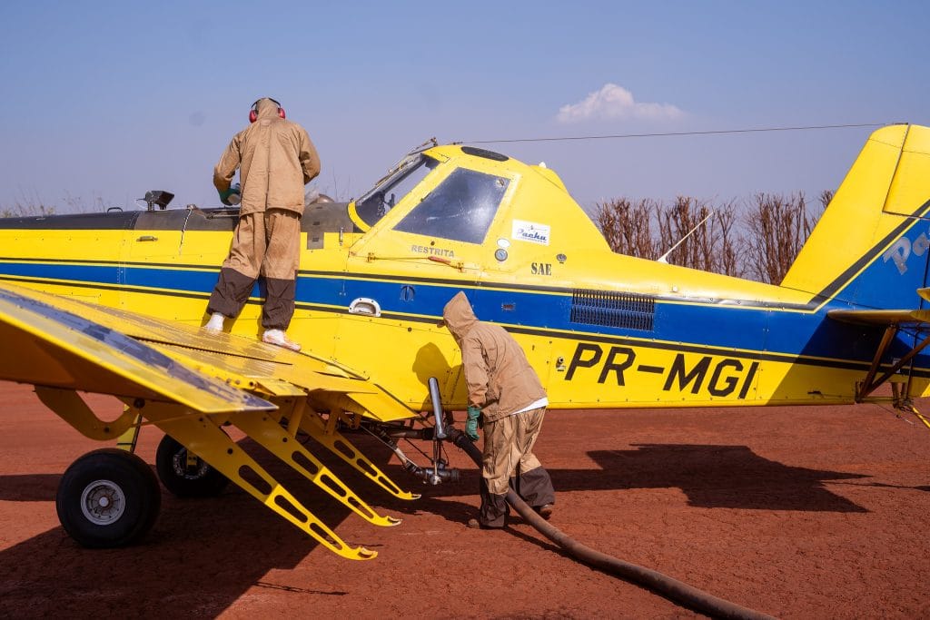 avião particular de asa fixa