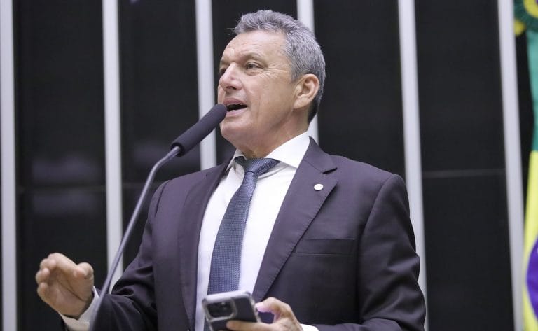 Discussão e votação de propostas legislativas. Dep. Charles Fernandes (PSD - BA)