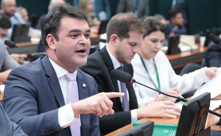 Discussão e votação de propostas legislativas. Dep. Rubens Pereira Júnior (PT-MA).