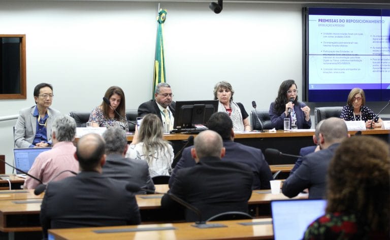 Audiência Pública - Impacto do fechamento de agências da Caixa Econômica Federal.