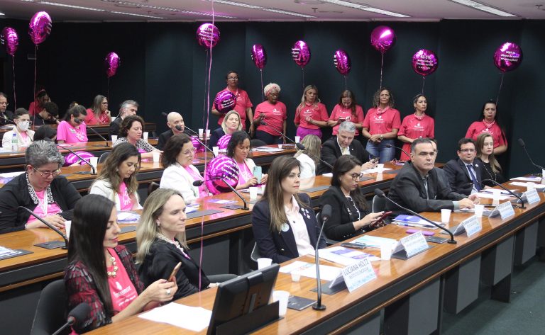Audiência Pública - Regulamentação da Política Nacional de Prevenção e Controle do Câncer.