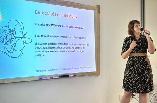 Patrícia Roedel, autora do manual