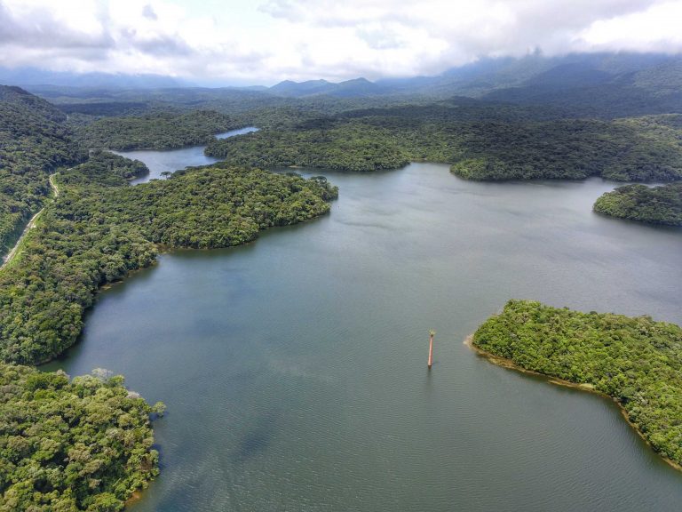 Meio Ambiente - água - reservatório água segurança hídrica preservação ambiental florestas (Mananciais da Serra, Parque Estadual Pico do Marumbi, abastecimento hídrico de Curitiba-PR)