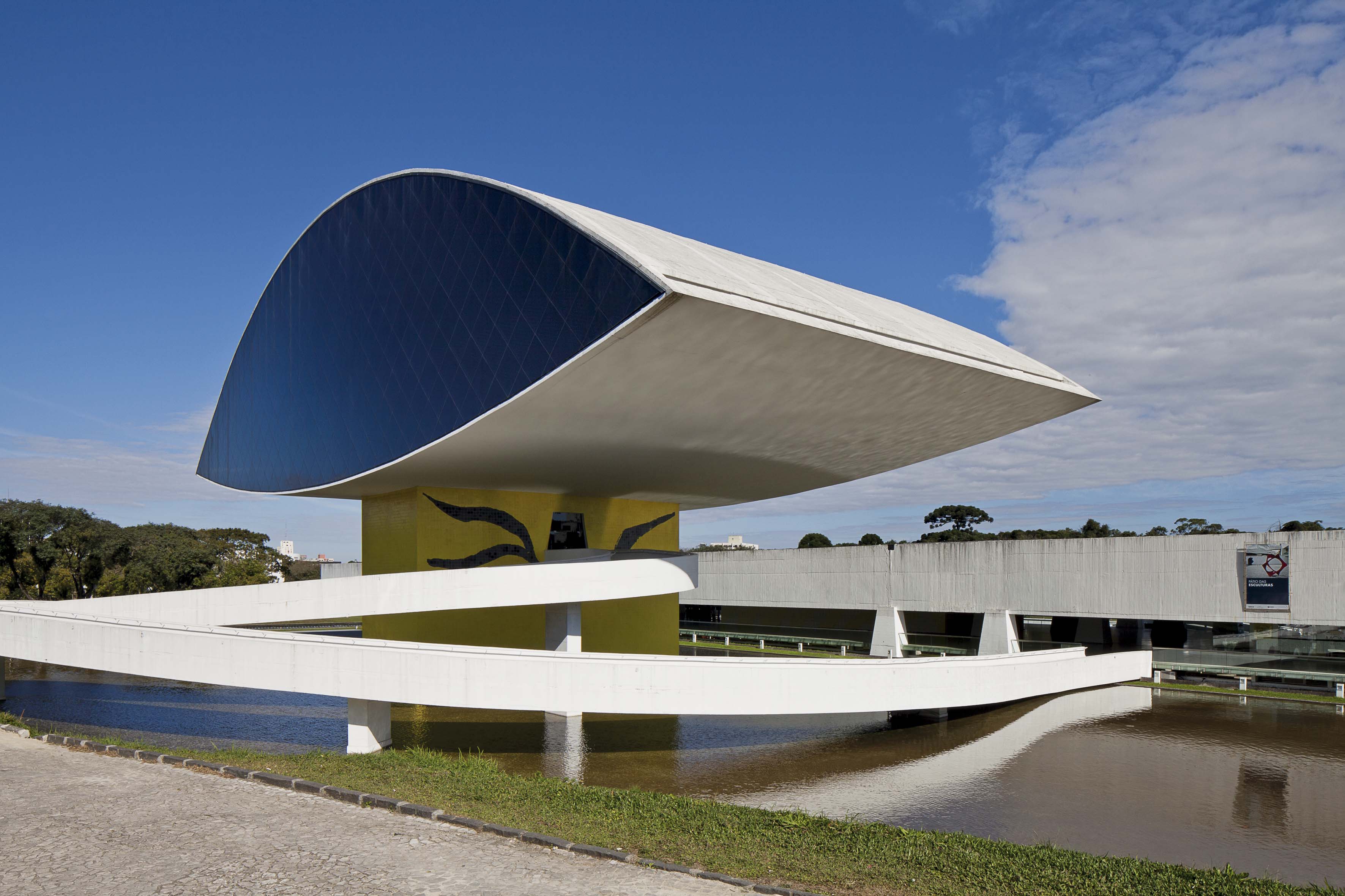 Museu Oscar Niemeyer, em Curitiba (PR) 
