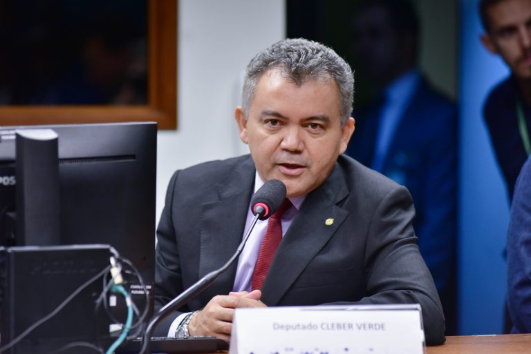 Descerramento de foto na galeria de presidentes da CDU. Dep. Cleber Verde (REPUBLICANOS - MA)