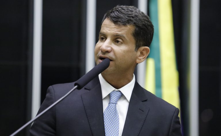 Discussão e votação de propostas legislativas. Dep. Doutor Luizinho (PP-RJ)