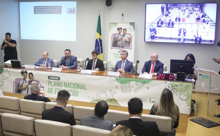 Seminário - Plano Nacional de Educação (PNE)