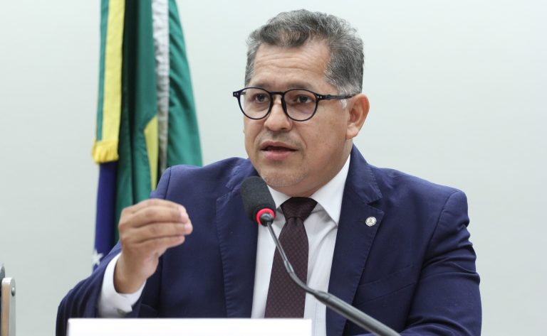 Deputado Dorinaldo Malafaia (PDT-AP) fala em comissão da Câmara dos Deputados