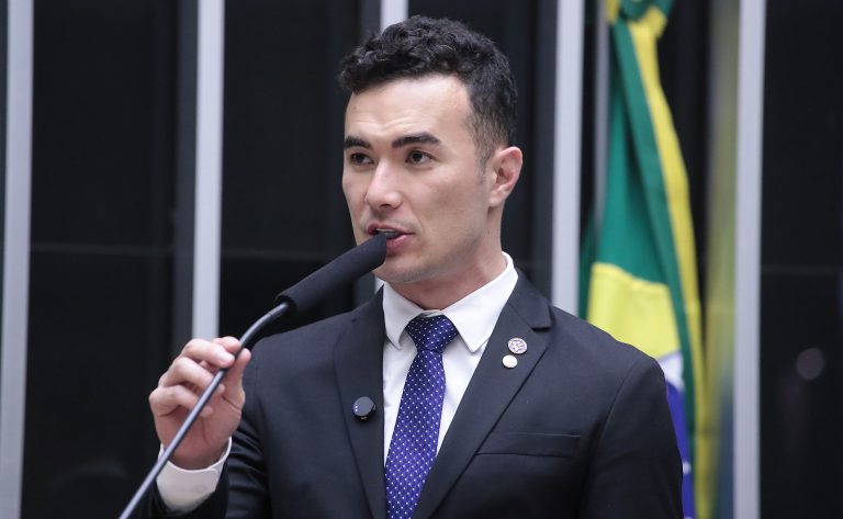 Deputado Pedro Aihara (PRD-MG) fala no Plenário da Câmara dos Deputados