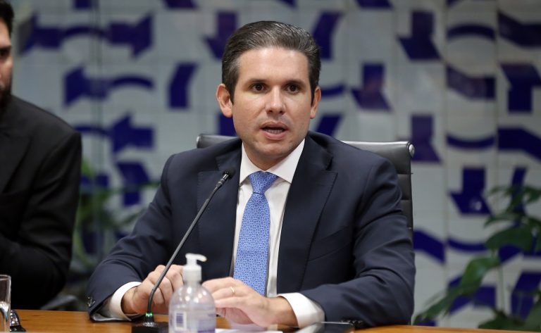 Hugo Motta na reunião de líderes