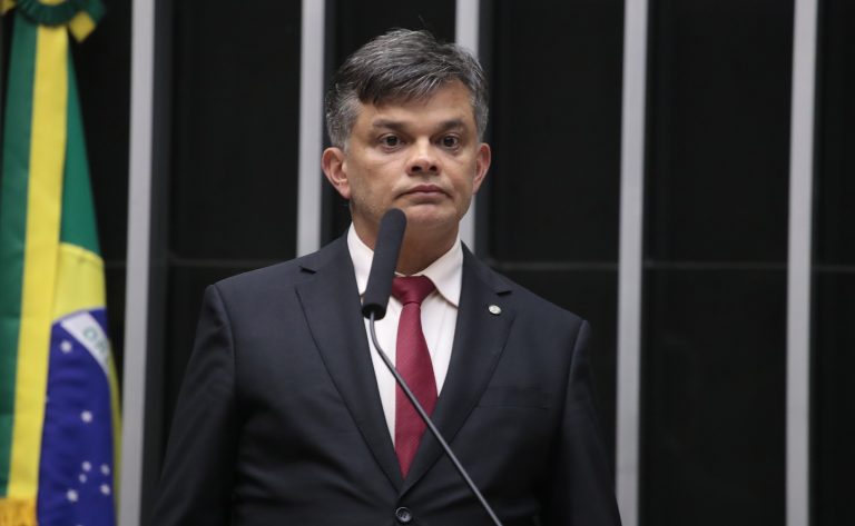 Discussão e votação de propostas. Dep. Dimas Gadelha (PT - RJ)