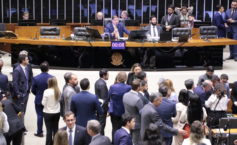 Discussão e votação de propostas legislativas. Dep. Altineu Côrtes (PL - RJ)