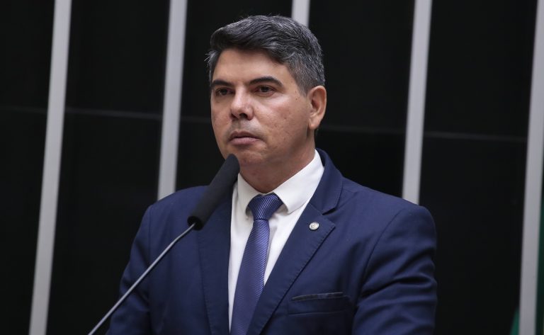 Discussão e votação de propostas legislativas. Dep. Messias Donato (REPUBLICANOS - ES)