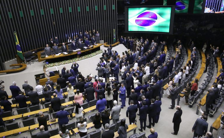Homenagem aos 40 Anos da Redemocratização do Brasil