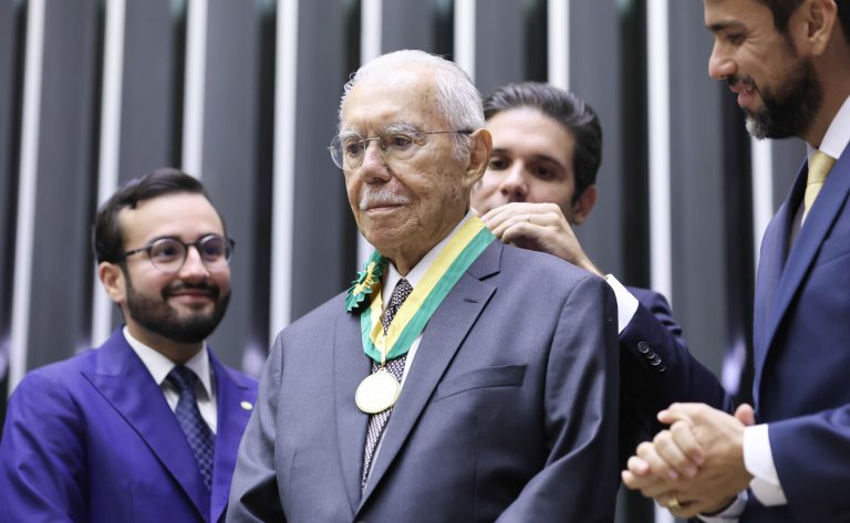 Homenagem aos 40 Anos da Redemocratização do Brasil. Ex-presidente do Brasil, José Sarney