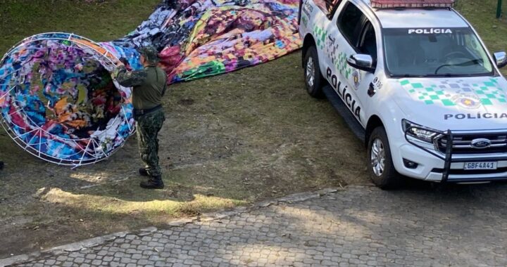 PM Ambiental de SP detém 4 suspeitos por soltarem balão de 18 metros em área de conservação
