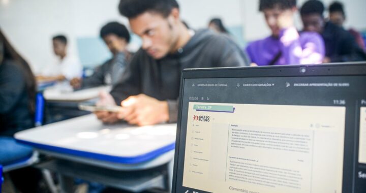 IA vai apoiar professores na correção de tarefas em SP