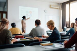 Comissão debate qualidade da pós-graduação e impacto da ciência no novo Plano Nacional de Educação