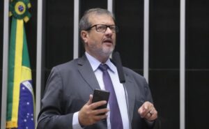 Comissão aprova novas regras sobre reciclagem de navios no Brasil
