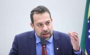 Comissão aprova prioridade ao uso de energia solar em edifícios
