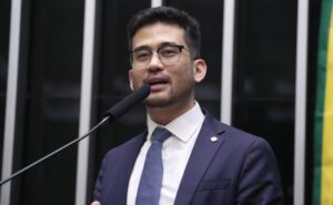 Câmara aprova projeto que aperfeiçoa sistema de alerta sobre desaparecimento de criança, idoso ou pessoa com deficiência