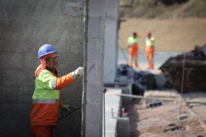 Melhorias no asfalto, vias iluminadas e socorro 24h: rodovias da Baixada passam por mudanças