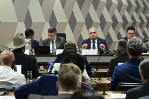 CPMI convoca dez ex-presidentes do INSS e aprova convites a ex-ministros da Previdência Social