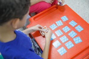 Comissão debate serviços para pessoas com autismo e regulamentação da profissão de analista do comportamento