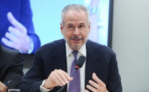 Comissão debate preparativos da COP 30 com presidente da conferência