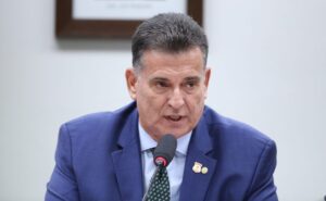 Comissão aprova projeto que proíbe a venda de produtos em presídios