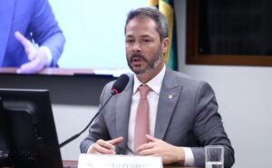 Comissão aprova obrigação de condomínios adotarem medidas para a proteção de crianças