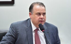 Comissão aprova prorrogação de incentivos para internet das coisas e antenas via satélite