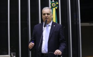 Senador Carlos Viana vai presidir a CPMI do INSS; deputado Alfredo Gaspar será o relator