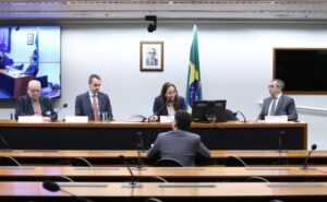 Especialistas divergem sobre viabilidade de indicador para investimentos na educação