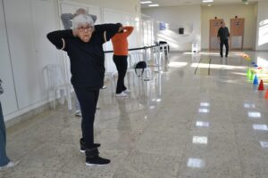 Exercícios físicos melhoram dores nas costas e autoestima de idosos do Iamspe