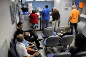 Comissão debate saúde mental de trabalhadores do setor bancário